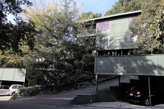 Foto del edificio - Contemporary North Berkeley 2 Bedroom Condominium