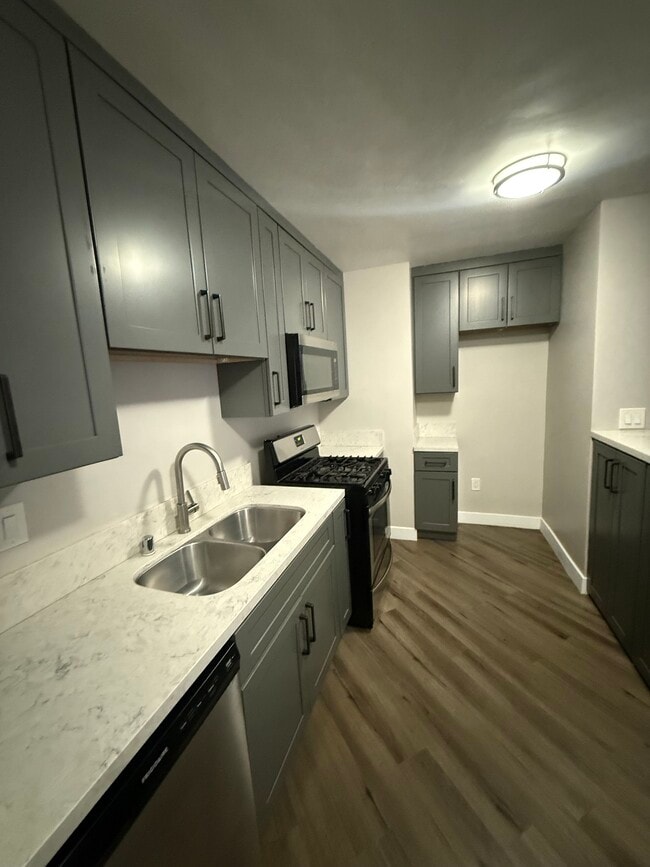 Foto del edificio - 5068 Franklin Ave