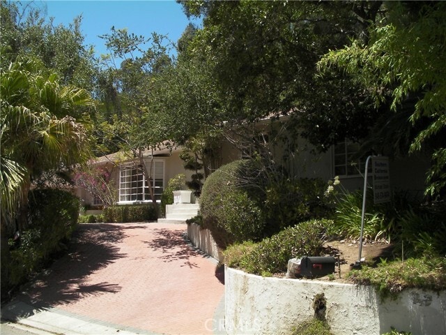 Building Photo - 123 N Glenroy Ave