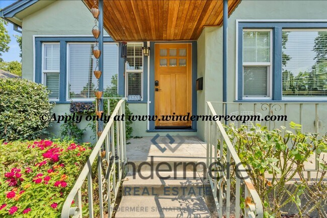 Foto del edificio - Timeless Modern Luxury 3 bedroom in one of...