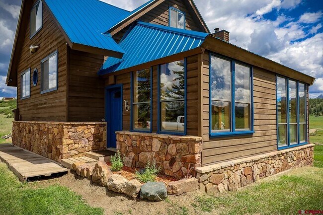 Foto del edificio - 512 Perry Dr