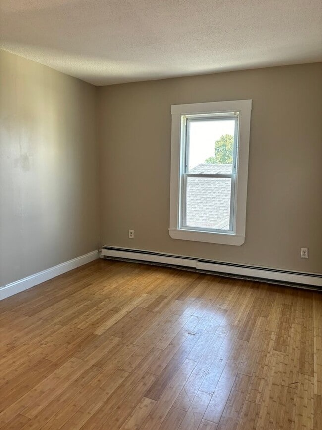 Photo - 10-12 Rockdale Ave Apartment