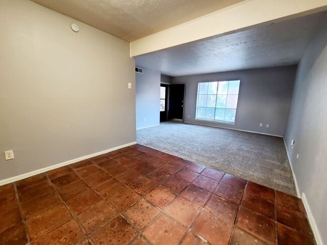 Foto del edificio - 10248 Regal Oaks Dr