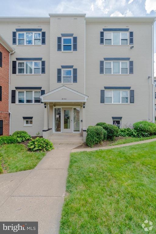 Building Photo - 3043 Patrick Henry Dr
