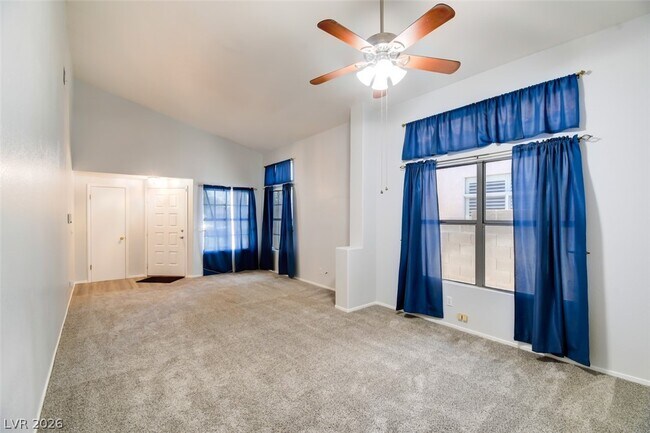 Foto del edificio - 5023 Jacarilla Ln