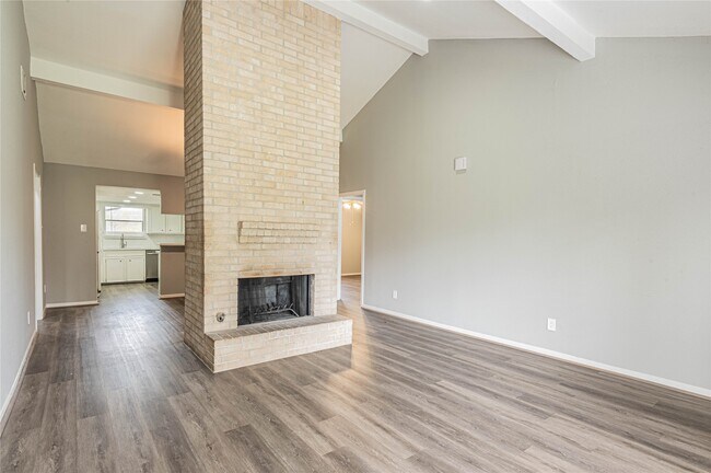 Foto del edificio - 9462 Fuqua St