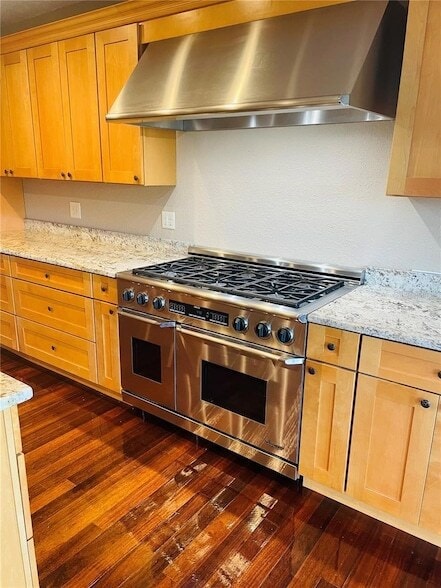 Foto del edificio - 118 N Eustis St