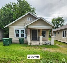 Building Photo - 2313 Gregg St