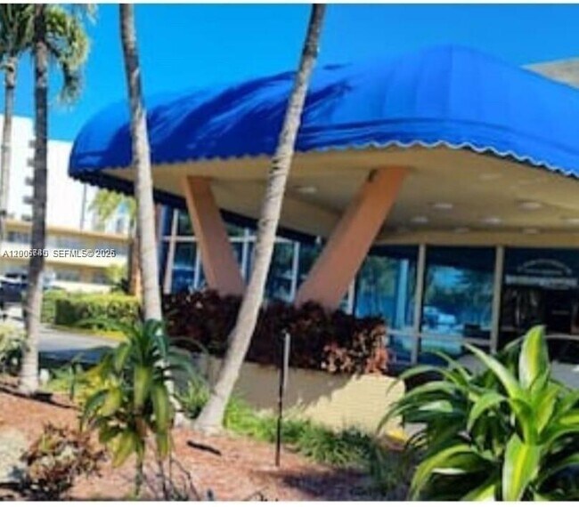 Foto del edificio - 26 Diplomat Pkwy