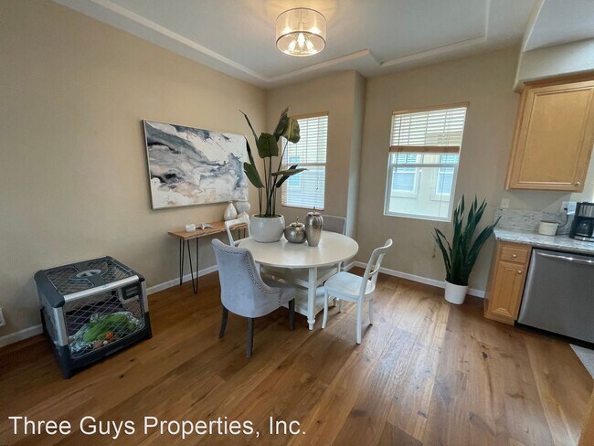 Building Photo - 2 br, 2.5 bath House - 2728 Farragut Rd.  ...
