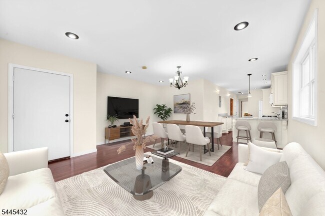 Building Photo - 620 McGillvray Pl