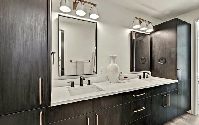 Building Photo - 1620 W Bannock St