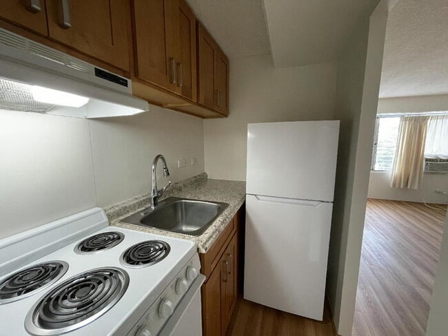 Photo - To register for the showing time below, note the 4 digit code: 5978 and click "APPLY NOW."(mobile... House