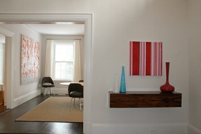 Building Photo - 17 Farrar St