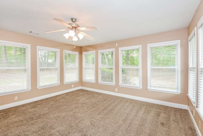 Building Photo - 1564 Fredricksberg Dr