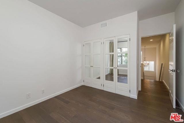 Foto del edificio - 11636 Montana Ave