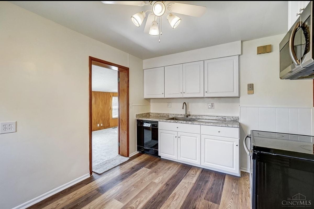 Building Photo - 8352 Lyness Dr