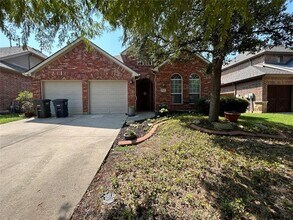 Building Photo - 4840 Van Zandt Dr