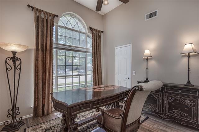 Building Photo - 10808 Paisano Dr