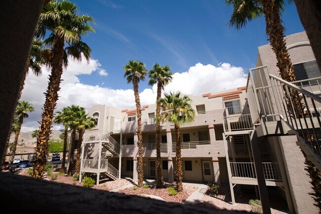 Building Photo - 2060 Mesquite Ln