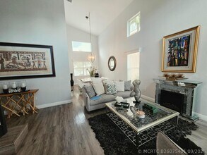 Building Photo - 4827 SW 183rd Ave