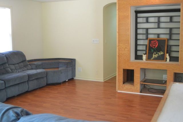 Foto del edificio - 27931 W Grass Lake Rd