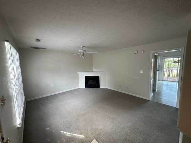 Building Photo - 1015 Blake Ct