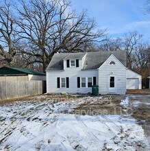 Building Photo - 7209 Catherine St