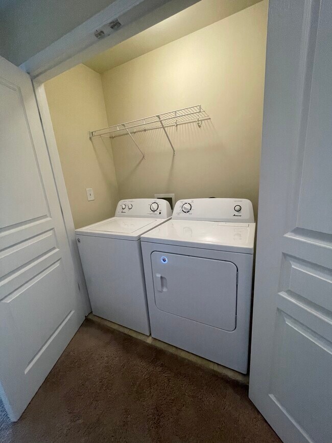 Foto del edificio - 3831 Cherokee Woods Way