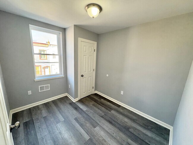 Foto del edificio - Anika Homes 4 Bedroom