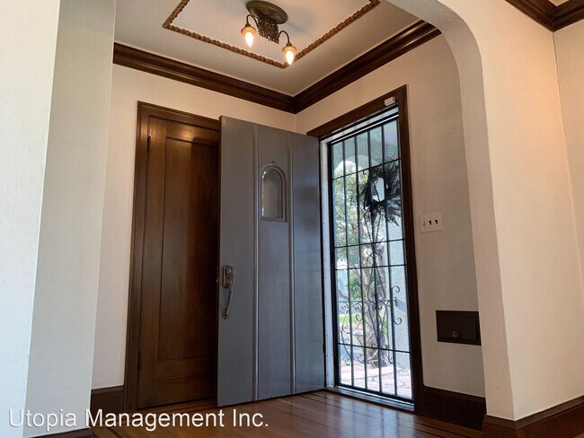 Foto del edificio - 2 br, 1 bath House - 263 Leo Ave