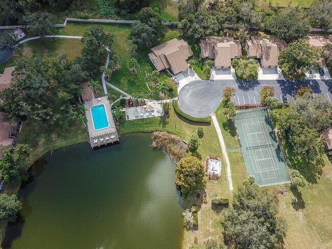 Building Photo - 625 Oak Hill Cir