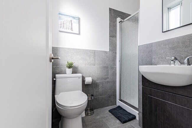 Photo du bâtiment - 1439 Rue Saint-André