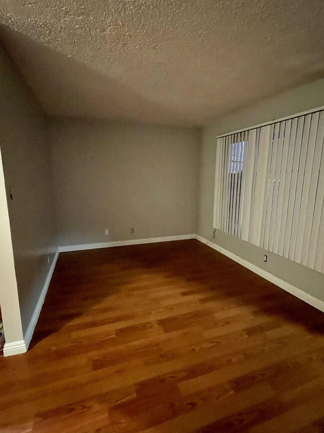 Foto del interior - 1161 DAISY AVE