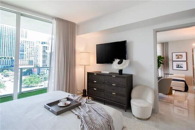 Foto del edificio - 1010 SW 2nd Ave