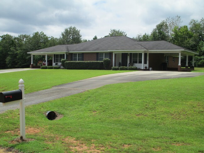 Building Photo - 111-139 Cedar Ridge Dr