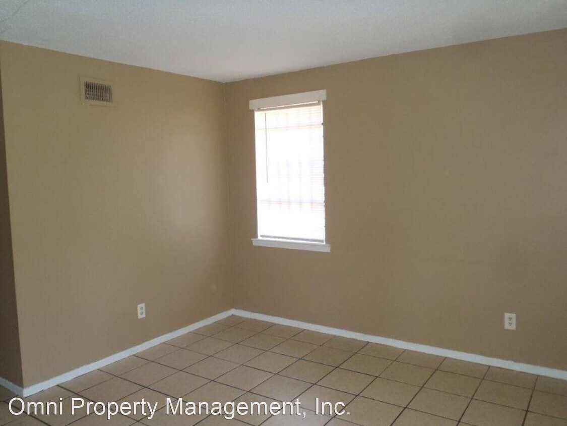 Foto principal - 2 br, 1 bath House - 4445 MEDLEY LN