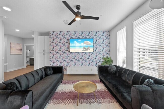 Building Photo - 11830 Buckfield Cir
