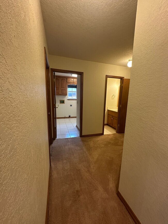 Foto del edificio - 5524 Woodmont Dr