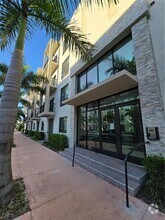 Building Photo - 8167 NW 41st St