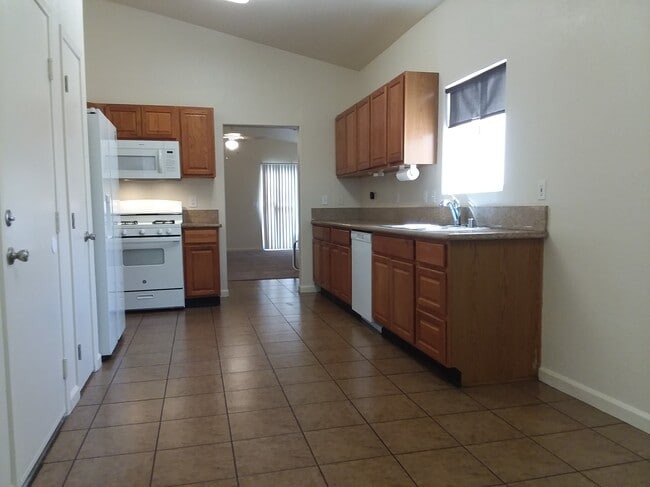 Building Photo - 2214 Sacred Mountain Ct