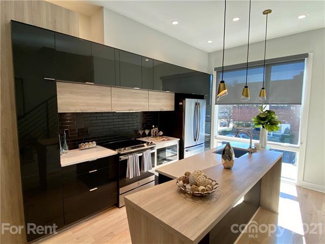 Foto del edificio - 1068 Kenilworth Ave