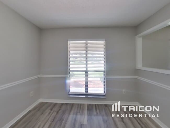 Foto del edificio - 2608 Bottomridge Dr