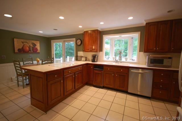 Building Photo - 36 Revere Pl