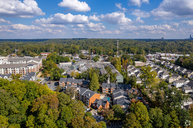 Foto aérea - Chastain Park Condominiums