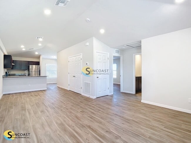 Building Photo - 2014 Dorion St