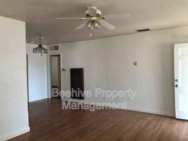 Foto del edificio - 430 E Kimball Ave