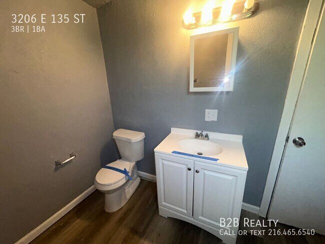 Foto del edificio - 3206 E 135th St