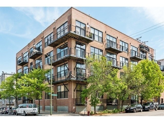 Building Photo - 1751 N Western Ave