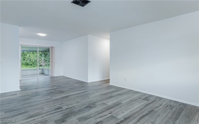 Foto del edificio - 1305 Hibiscus Dr
